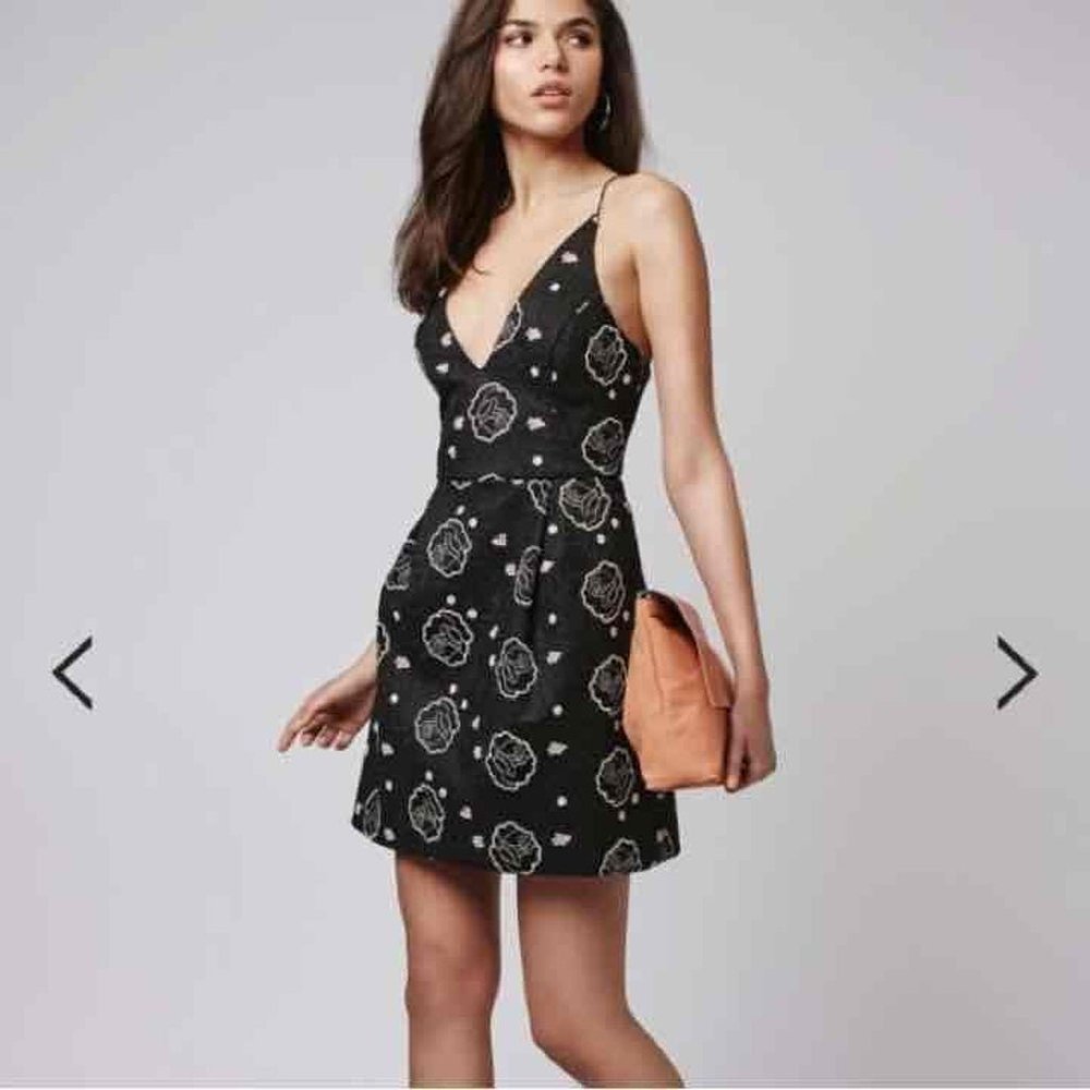 Topshop black mini dress with floral pattern - Size 10 - Picture 1 of 16